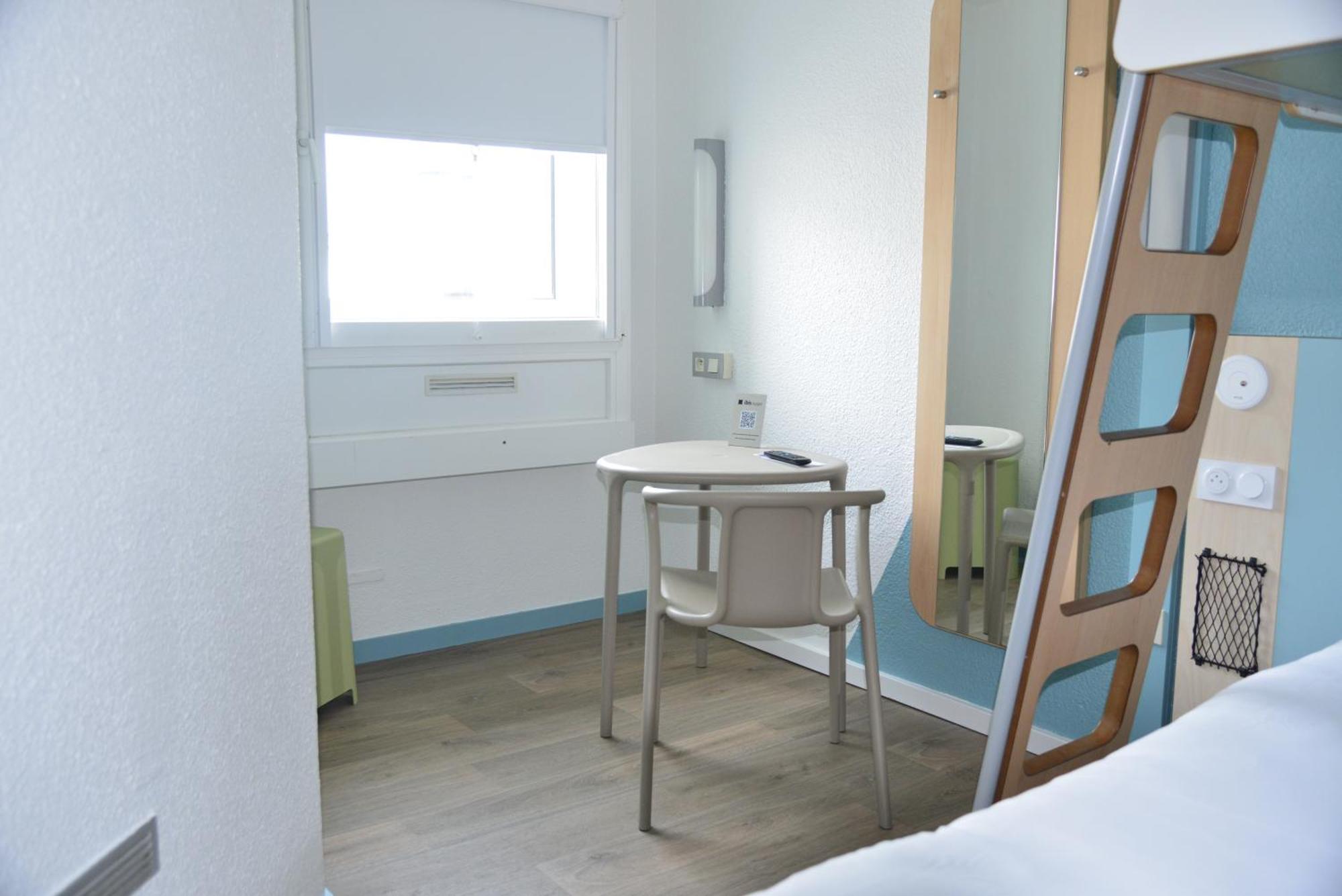 Ibis Budget Blois Centre Exterior foto