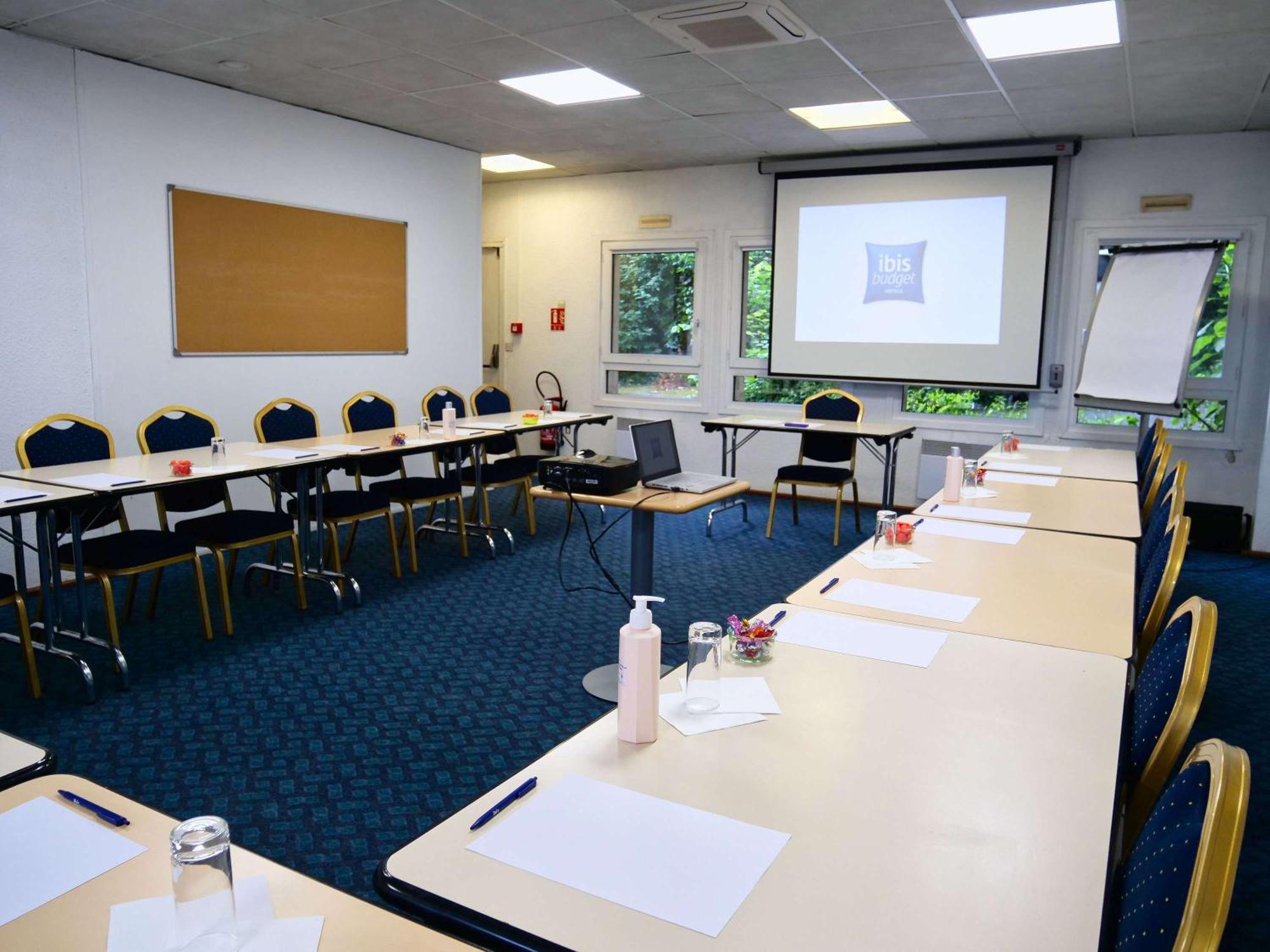 Ibis Budget Blois Centre Exterior foto